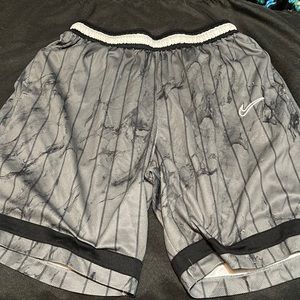 nike men’s basketball shorts